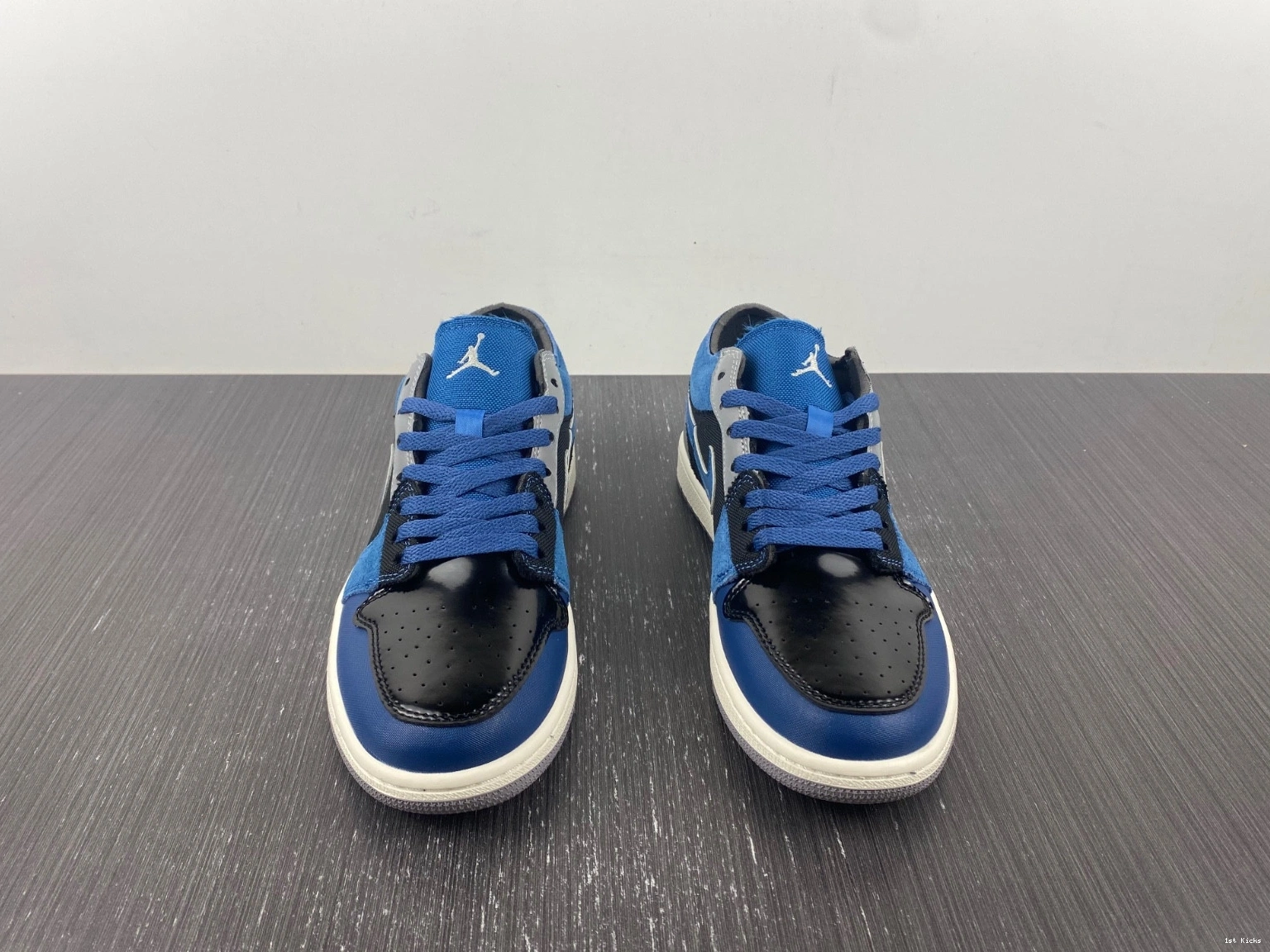 Navy Jordan Air Craft DR8867-400 Low 1 0123